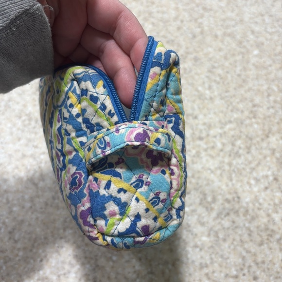 Vera Bradley makeup bag - Picture 5 of 8